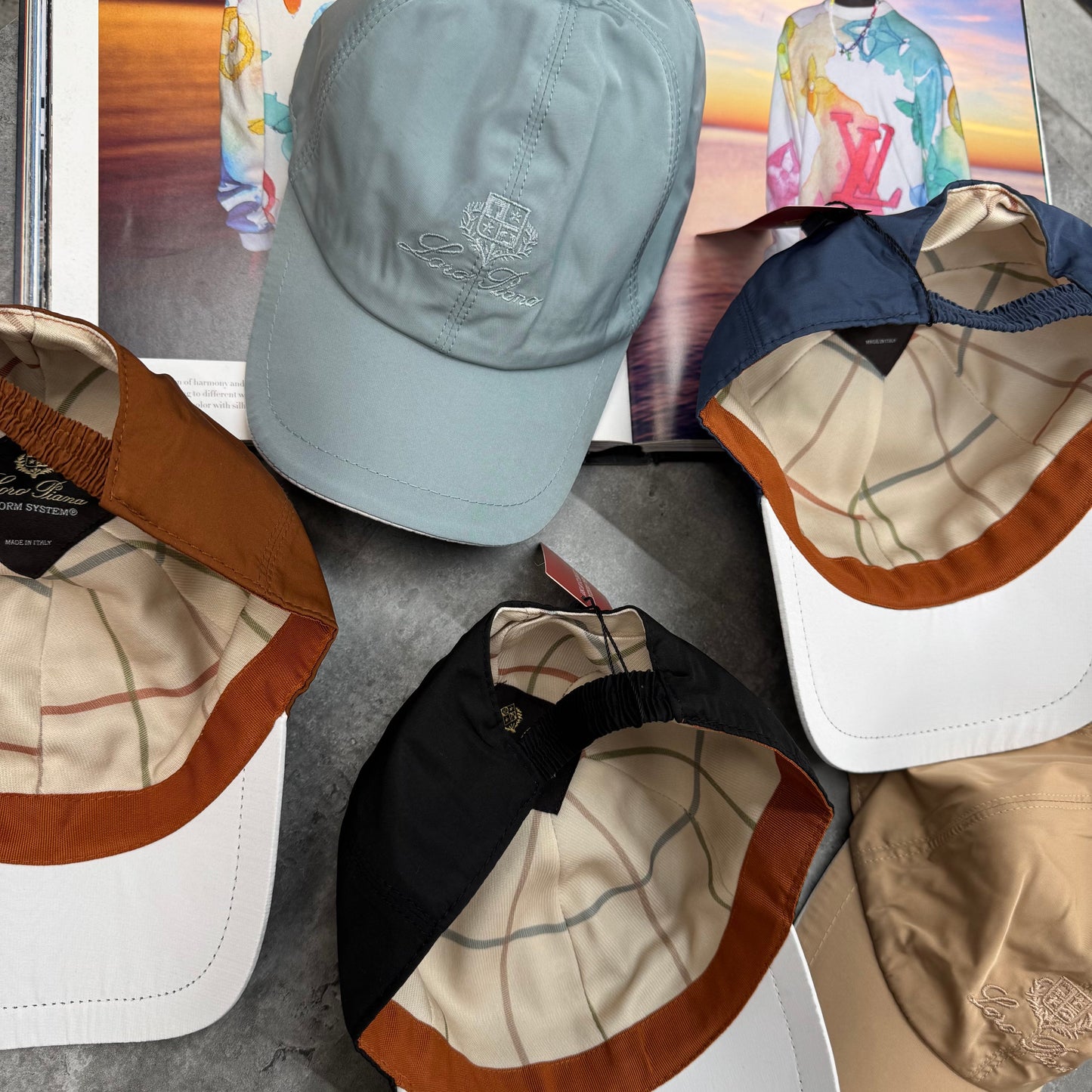 LORO - CAPS
