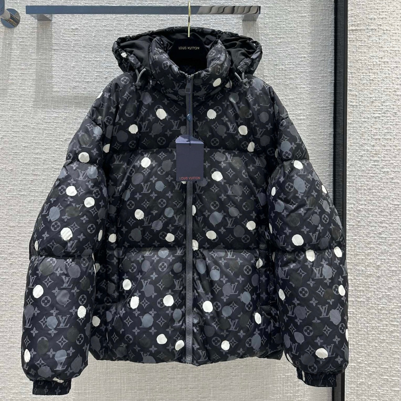 (PRE ORDER) LVE MONOGRAM POKER DOT COAT - BLACK