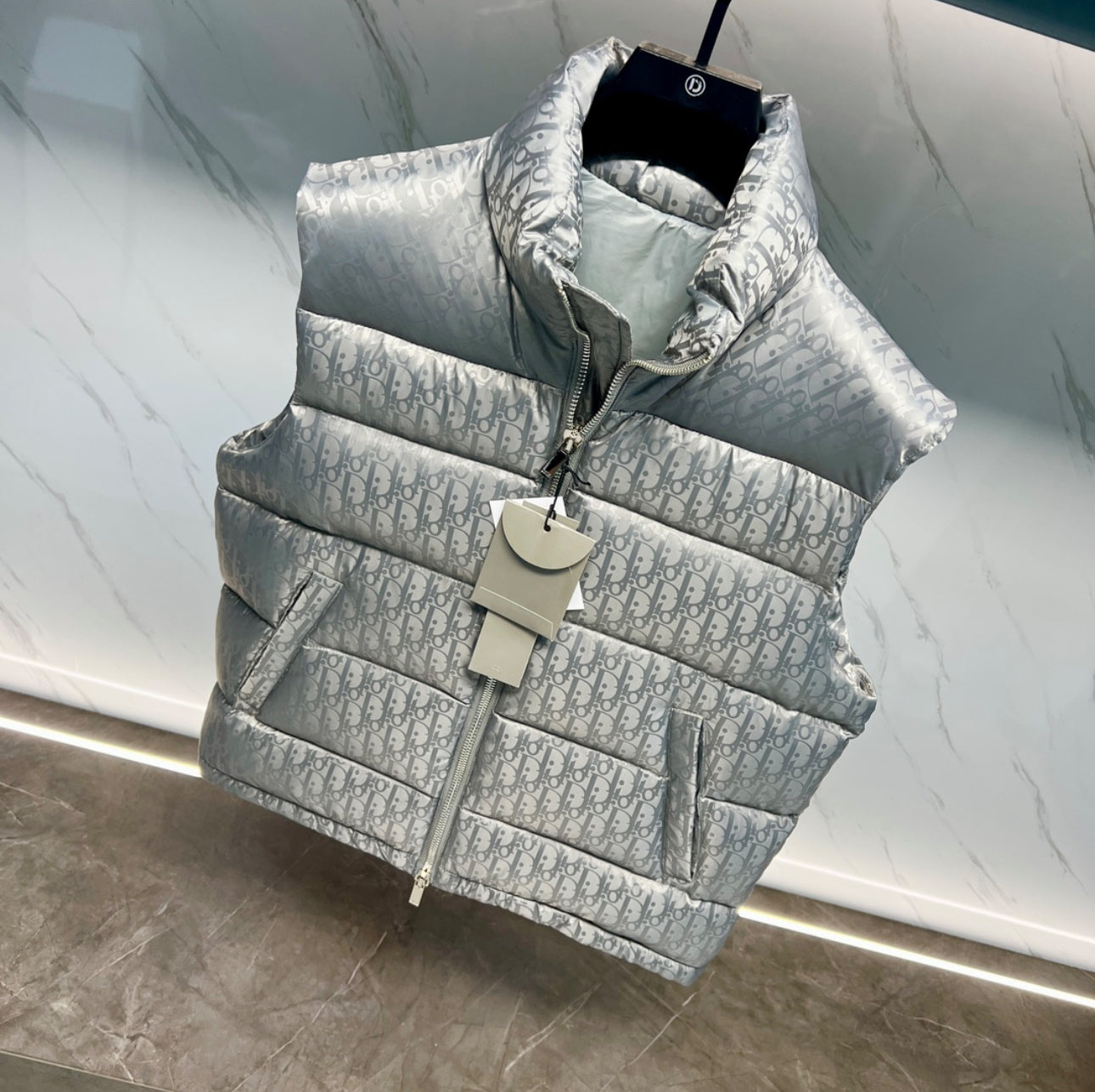 (PRE ORDER) CD OBLIQUE GILET - GREY