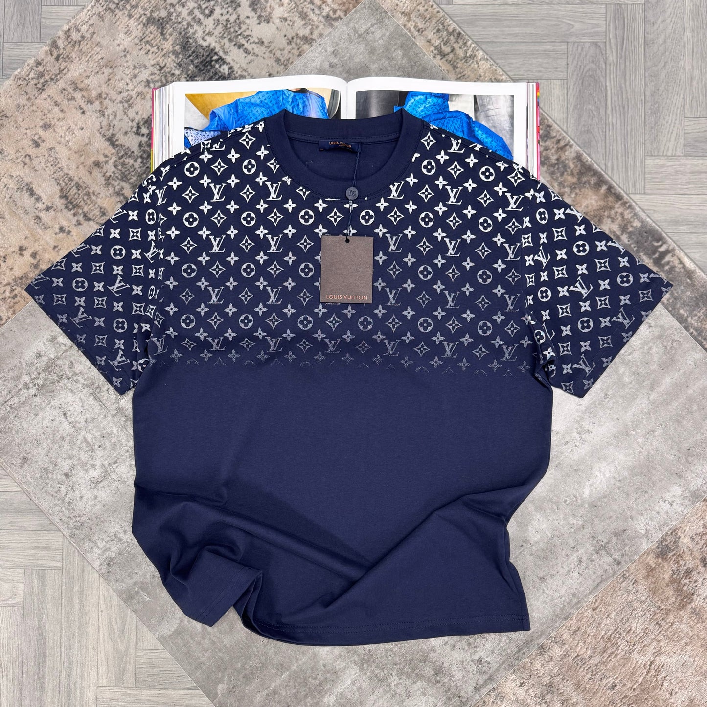 LVE MONOGRAM T SHIRT - NAVY