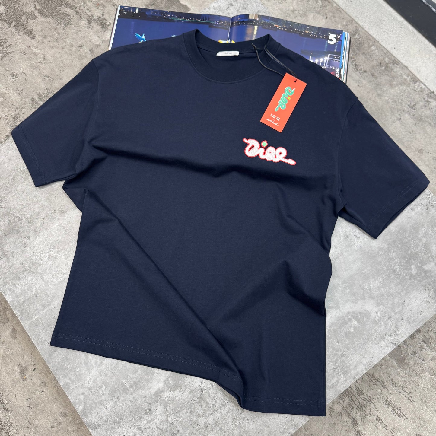 CD - KAWS T-SHIRT - NAVY