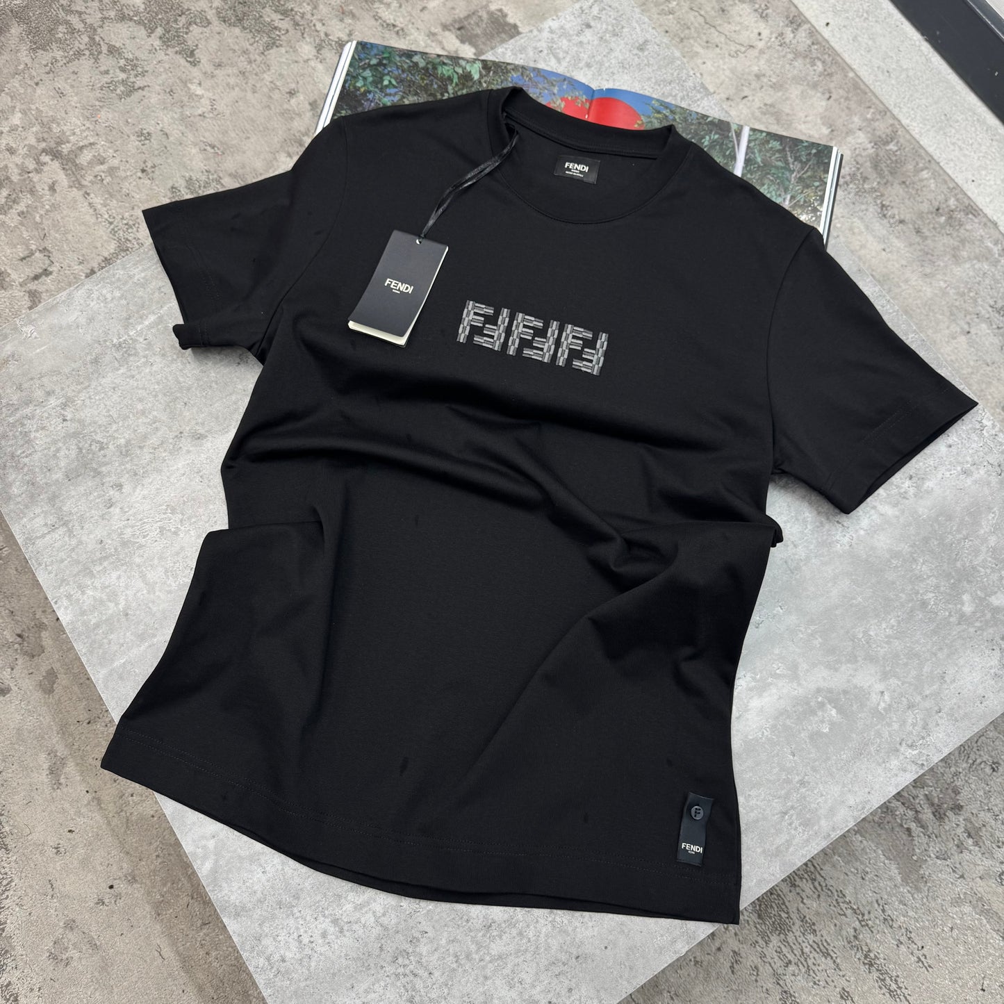 FDI - CENTRE LOGO T-SHIRT - BLACK