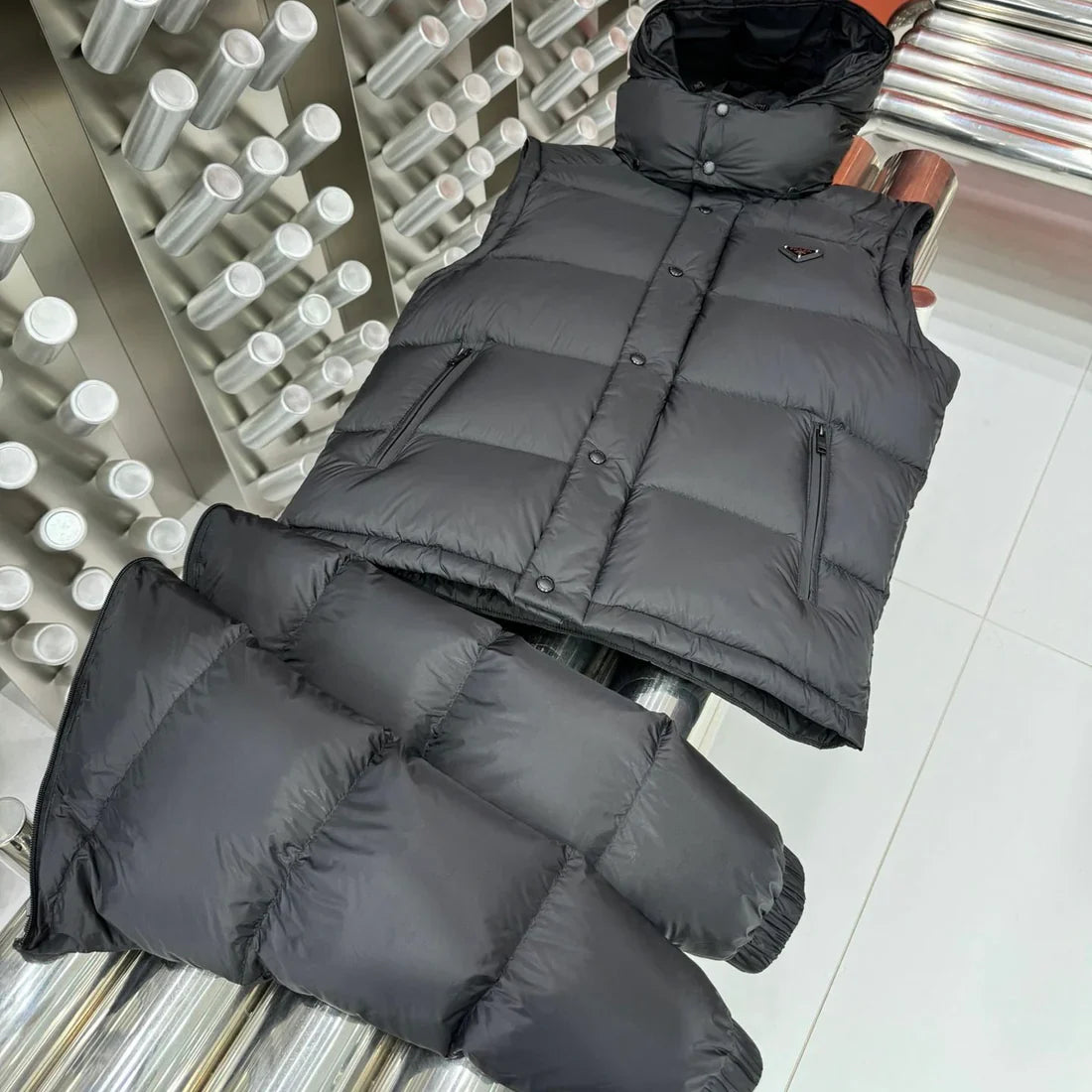 (PRE ORDER) PRADA COAT / GILET - BLACK