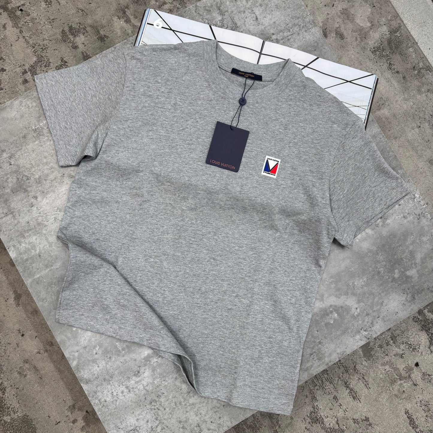 LVE - AMERICAS T-SHIRT - GREY