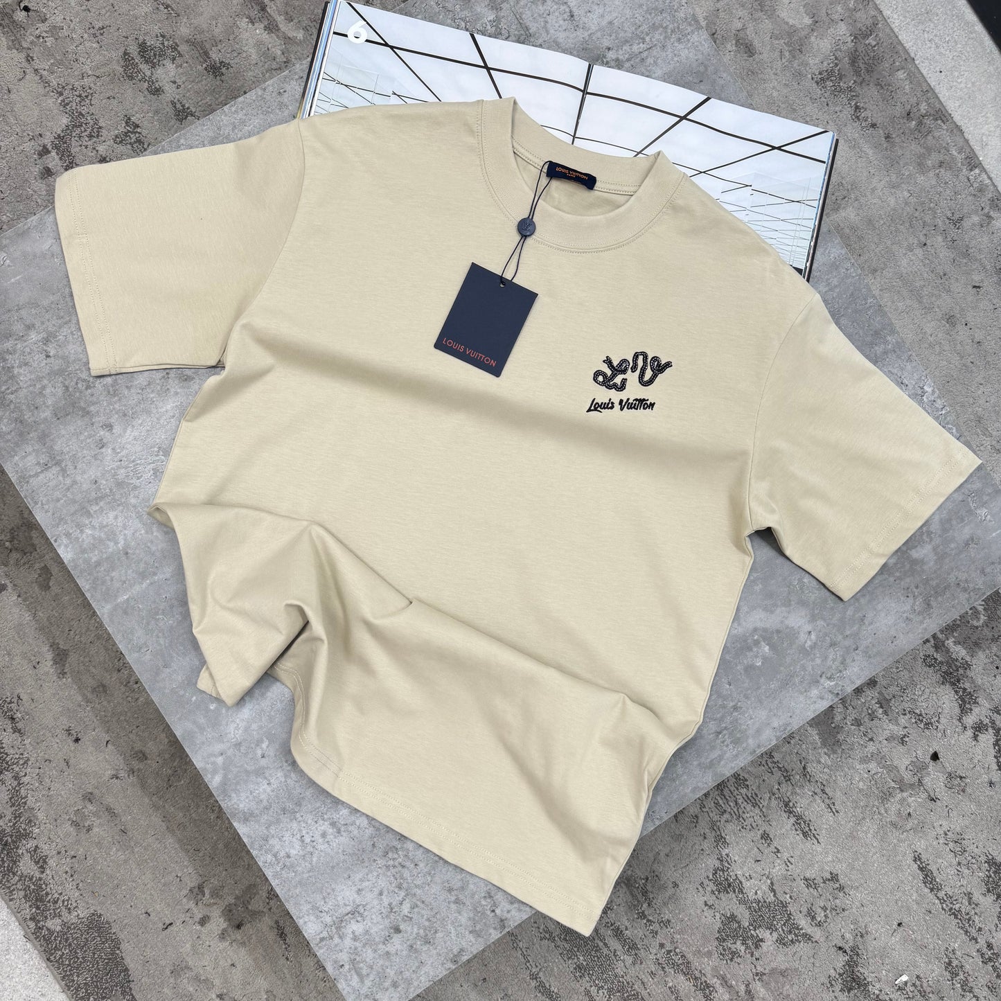 LVE - RIBBON LOGO T-SHIRT - BEIGE