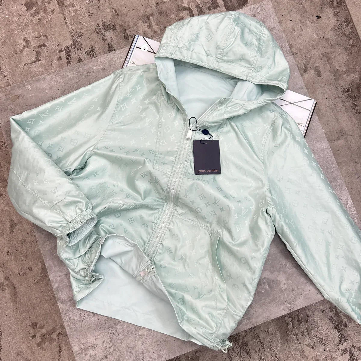 (PRE ORDER) LVE REVERSIBLE MONOGRAM JACKET - MINT