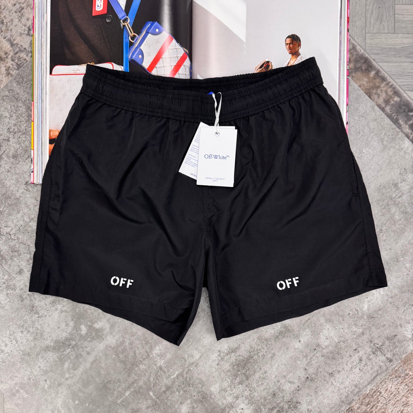 OFF W LOGO SWIM SHORTS - BLACK