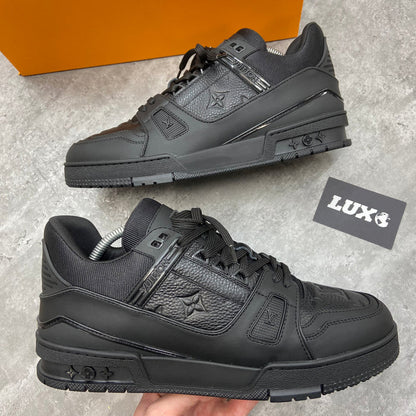 (PRE ORDER) LVE TRAINERS - BLACK