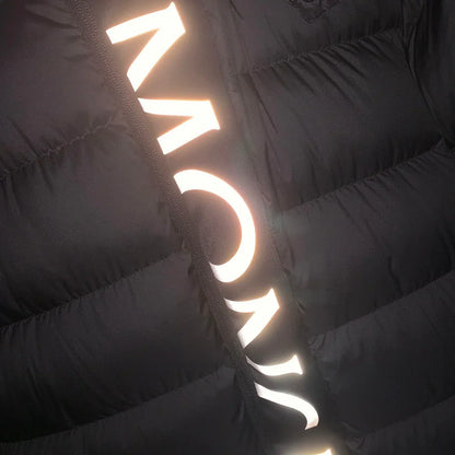 (PRE ORDER) MNCLR BLACK BADGE REFLECTIVE COAT - BLACK