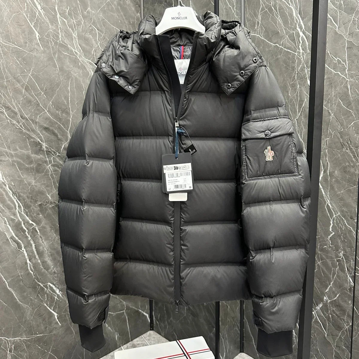 (PRE ORDER) MNCLR GRENOBLE PUFFER COAT - BLACK