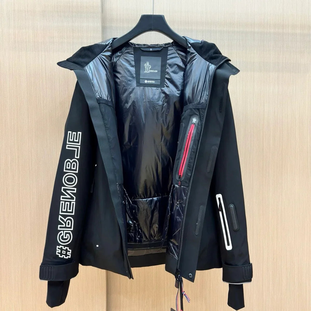 (PRE ORDER) MNCLR GRENOBLE BIG LOGO COAT - BLACK